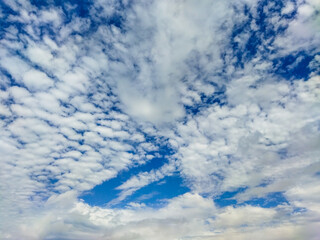 Obraz premium Beautiful clear sky blue at noon and cloudy