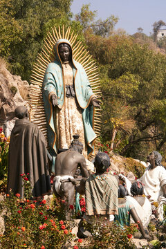 representation of the apparition of the virgin of guadalupe