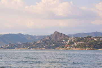 Fototapeta premium View of Valle de Bravo lake in Mexico
