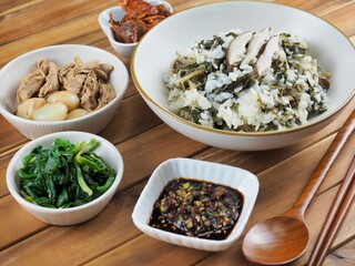 한국음식 시래기 버섯밥과 반찬