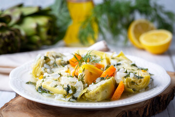 A dish with olive oil from Turkish Aegean cuisine; artichoke dish with rice and olive oil (Turkish name; zeytinyagli enginar)