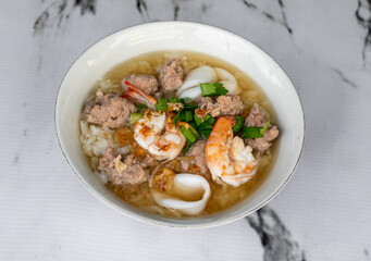 Mixed Thai and Muslim Food Selections 