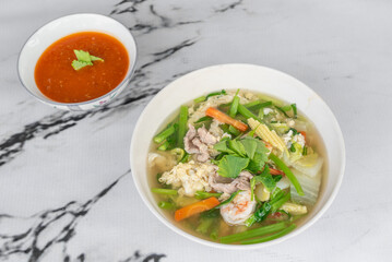 Mixed Thai and Muslim Food Selections 