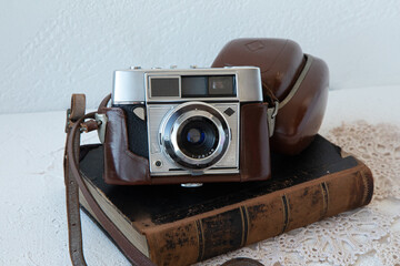 old, camera, film, retro, unique, character, minimalist, cameras, minimal, antiques, minimalism, filmphotography, filmcamera, oldschool, vintage camera, filmisnotdead, vintage cameras, antique camera,