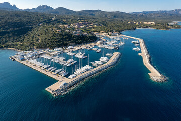 Sardegna, il porto di Portisco