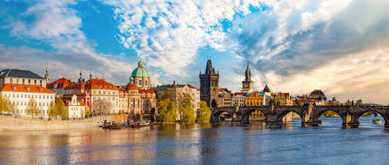 Obraz premium Prague, Czech Republic with Charles Bridge panorama