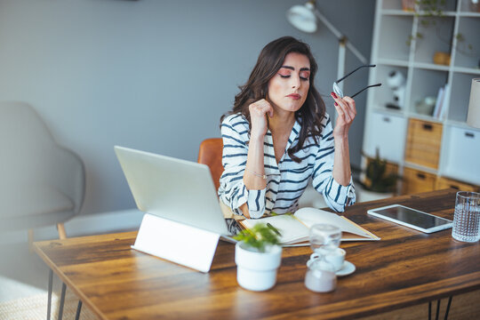 Mature Older Woman Watching Business Training, Online Webinar On Laptop Computer Remote Working Or Social Distance Learning From Home. 30s Businesswoman Video Conference Calling In Virtual Chat