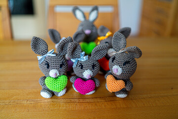 Amigurumi Easterbunnys with Hearts in different Colours. Selfmade Handmade Bavaria Germany