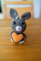 Amigurumi Easterbunnys with Hearts in different Colours. Selfmade Handmade Bavaria Germany
