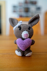 Amigurumi Easterbunnys with Hearts in different Colours. Selfmade Handmade Bavaria Germany