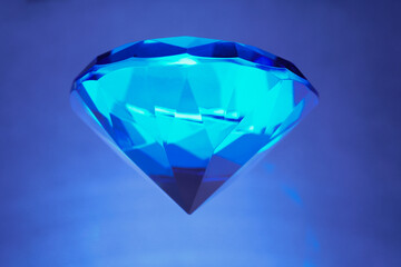 Fototapeta na wymiar diamond on blue background
