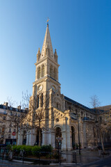 Obraz premium Vue extérieure de l'église Saint-Joseph-des-Nations. Cette église catholique construite au 19ème siècle est située dans le 11ème arrondissement de Paris, France 
