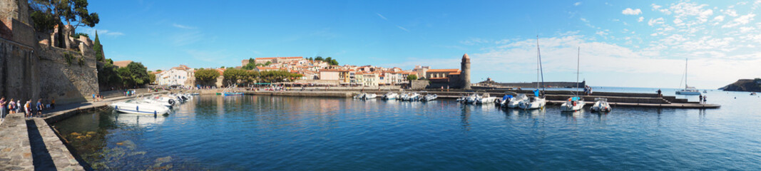 Fototapeta na wymiar Panoramic view of the port of Banyuls, a small Mediterranean town in the Pyrénées-Orientales department in the Occitanie region, producing an excellent wine renowned throughout the world
