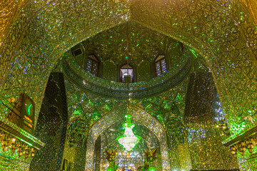 SHIRAZ, IRAN - JULY 8, 2019: Interior of Imamzadeh-ye Ali Ebn-e Hamze (Ali Ibn Hamza Mausoleum) in Shiraz, Iran - obrazy, fototapety, plakaty
