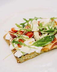 Pizza estilo italiano para vender al corte