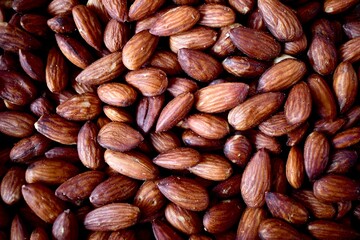 close up of a pile of almonds