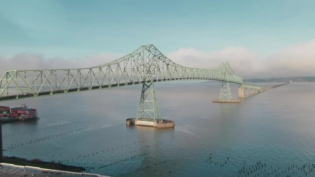 4K Aerial Big steel bridge on Columbia river in Oregon Drone dolly in shot