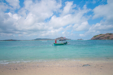 Fototapeta na wymiar beach with boat and sea