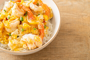 creamy omelet with shrimps rice bowl
