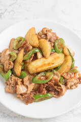 豚肉とポテトの炒め物