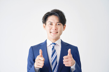 ビジネスマン　グッドサイン　白背景