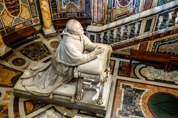 Holy Crib reliquary chapel with Pope Pius IX statue beneath presbytery of papal basilica of Saint...