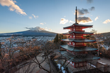 Wide angle shot of the Arakura Fuji Segen Shrine with mount Fuji in the background.