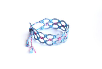 DIY woven friendship bracelets with unusual braiding. Summer accessory