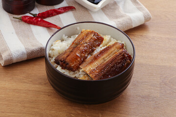 Roasred eel with steamed rice