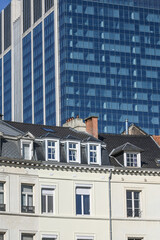 Belgique Bruxelles immobilier batiment architecture renovation chantier logement grue Place des Barricades