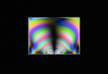 Iridescent colors, polarized light, interference