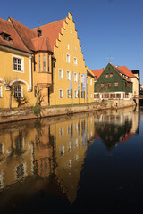 Obraz premium Amberg; Luftmuseum in der historischen Engelsburg, Blick von der Schiffgasse über die Vils
