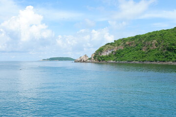 Fototapeta premium Koh Kham is an island located in Thailand, the sea is beautiful.