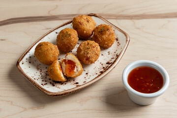 Croquetas de pollo con queso