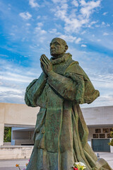 Fototapeta premium Statue of Pope Paul VI at the Sanctuary of Fatima, Portugal