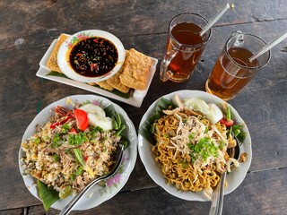 fried rice and fried noodle java food