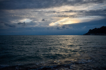 Fototapeta premium sunset over the sea