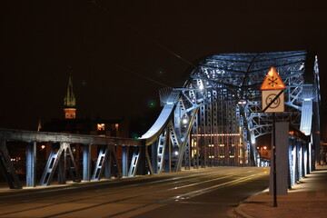 Obraz premium night view of the town