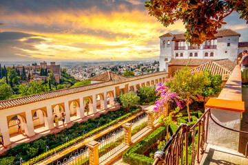 Alhambra in Granada, Spanien - obrazy, fototapety, plakaty