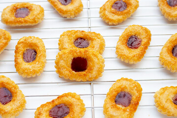 Puff pastry cookies filled with jam