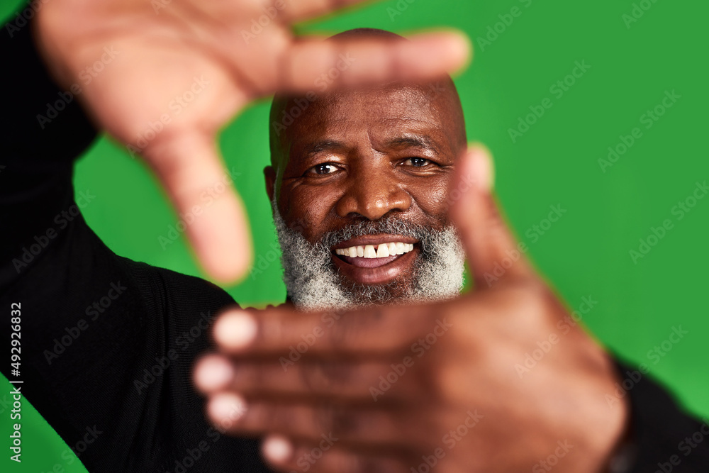Aufkleber your smile is what everyone wants to see. studio shot of a senior man forming a finger frame in fron
