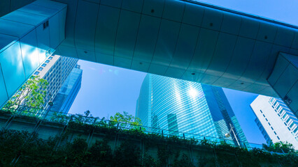 Scenery of a high-rise office building fitted with glass_14
