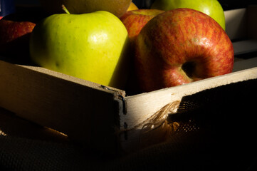 Pommes dans une cagette