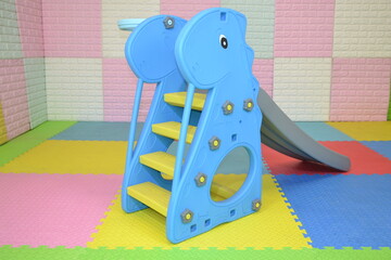 blue dinosaur slide with basketball hoop Suitable for indoor playground