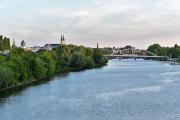 Obraz premium Frankreich - Angers - Fluss Maine