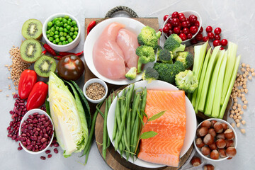 Foods with low glycemic index on gray background.