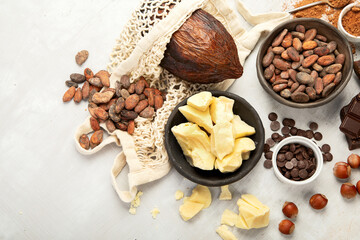 Composition with cocoa products.
