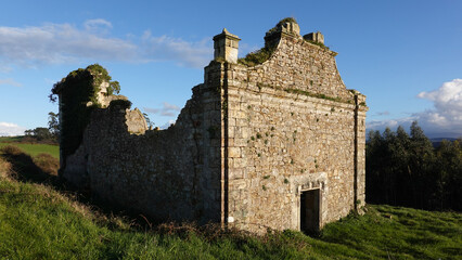 Ermita de San Pantaleón, Galizano (Cantabria)