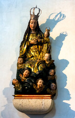 Virgen Inglesa en la capilla del Sagrario o Capilla de la Virgen Inglesa en Catedral de Mondoñedo, Lugo, Galicia, España	