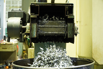 Steel Scrap Moving Scrap Conveyor Lathe Machine,Steel scrap materials recycling. Aluminum chip...